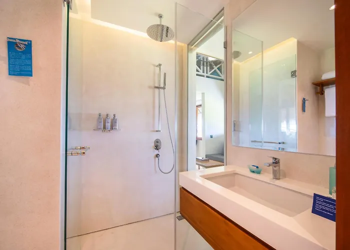 Ize By Lifestyleretreats Hotel 4*